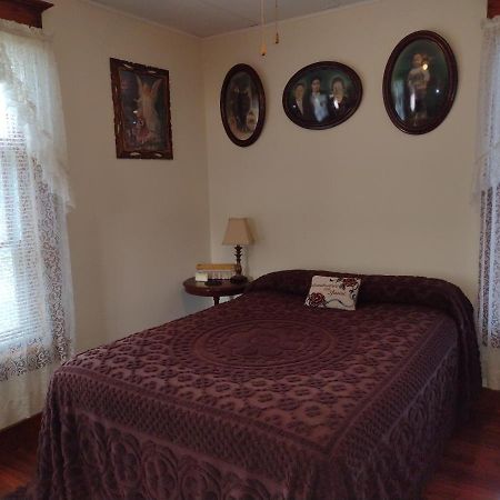 Quiet Full-Size Bed Close To Town 420 Friendly Trinidad Zewnętrze zdjęcie